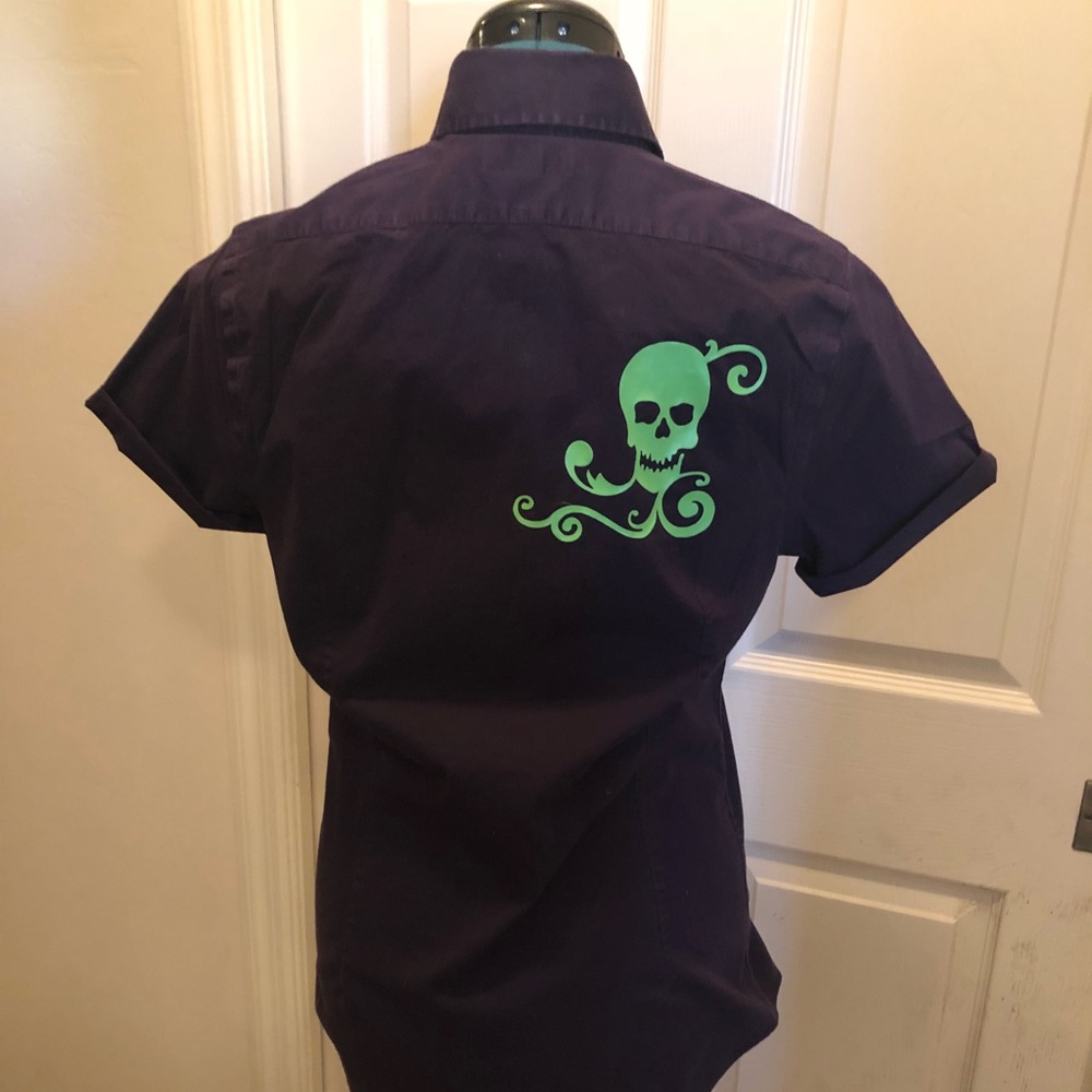 Short sleeve button up